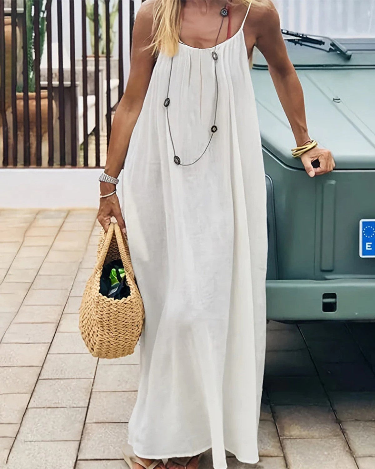 Vestido Feminino de Algodão com Costas Abertas Ajustáveis