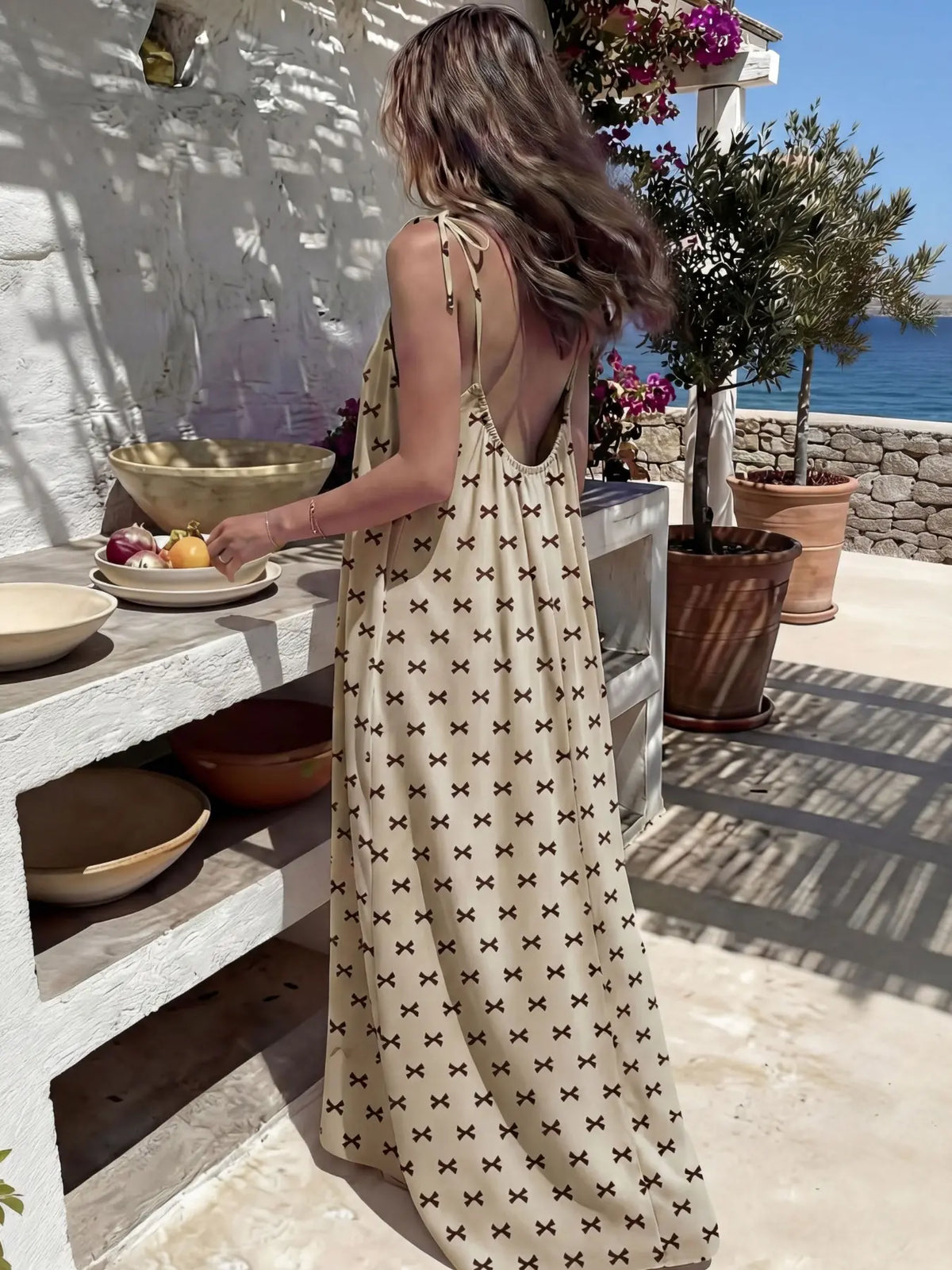 Vestido Feminino de Algodão com Costas Abertas Ajustáveis