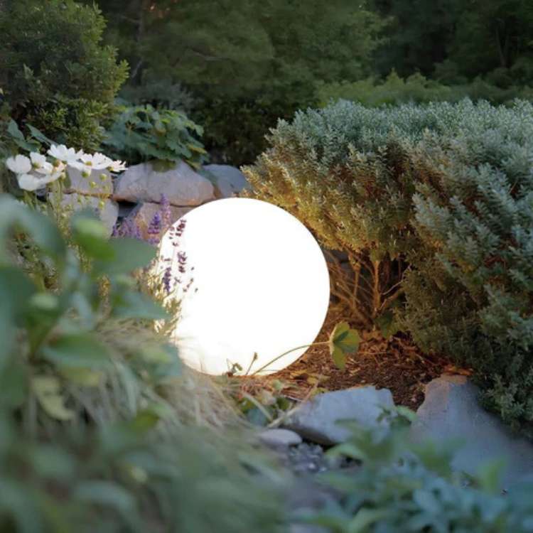 Luz de Jardim Esférica Iluminada Ecológica - Luz de Jardim - Vessa