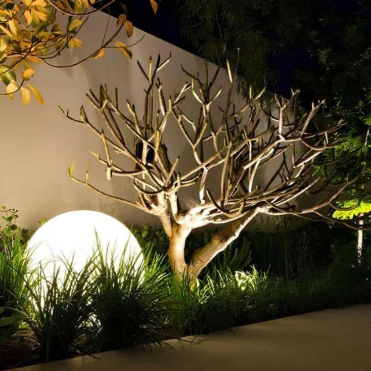 Luz de Jardim Esférica Iluminada Ecológica - Luz de Jardim - Vessa