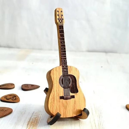 Caixa de Palhetas de Guitarra em Madeira Gravada - Caixa de Palhetas de Guitarra - Vessa