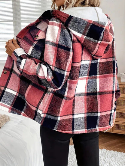 Casaco-Camisa Xadrez com Forro em Fleece e Capuz para Mulher - Casaco de Inverno de Mulher - Vessa