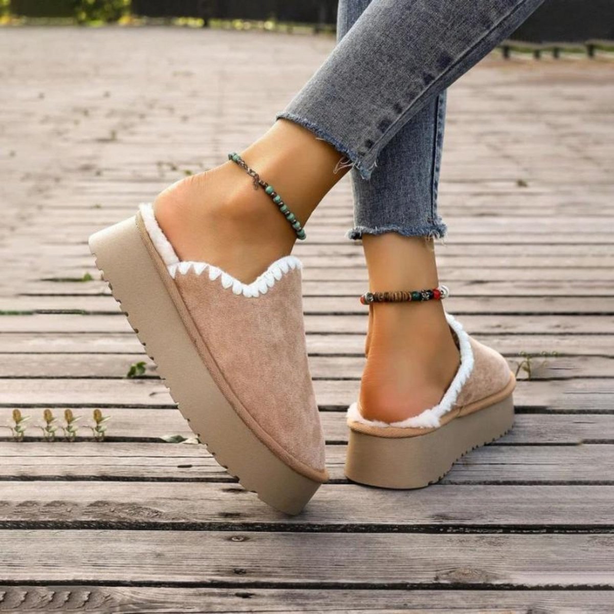 Chinelo de Plataforma em Pelúcia Confortável - Chinelo Ortopédico - Vessa