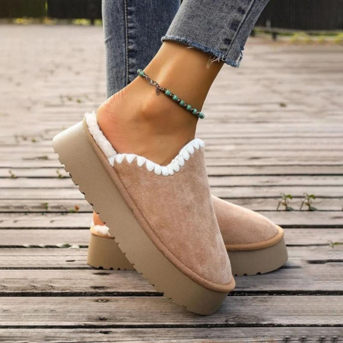 Chinelo de Plataforma em Pelúcia Confortável - Chinelo Ortopédico - Vessa