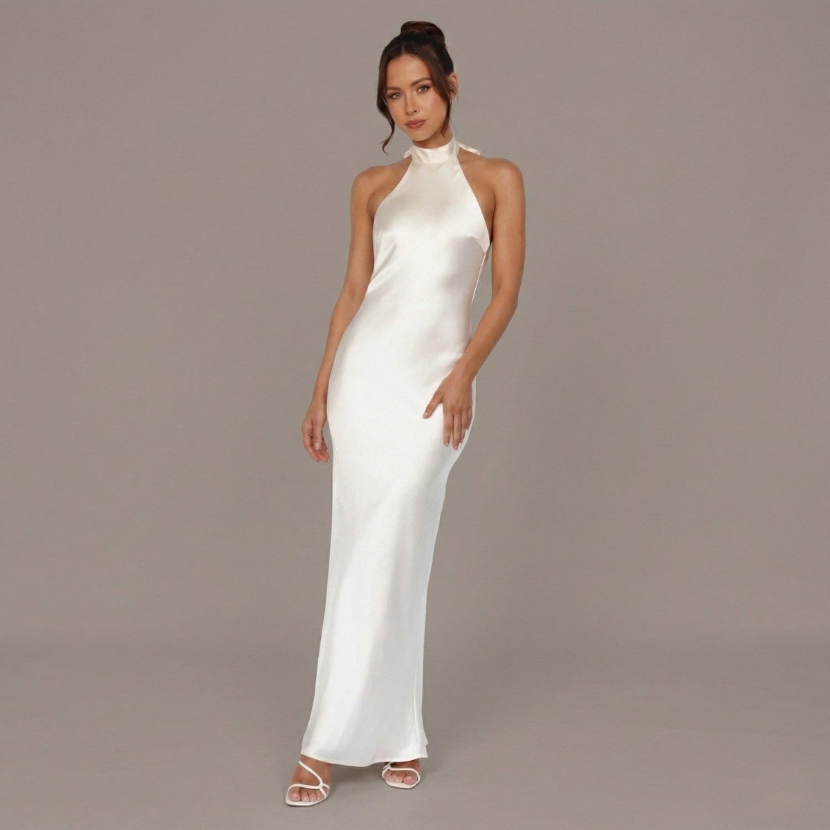 Vestido Maxi em Cetim de Gola Alta - Vestido Maxi - Vessa